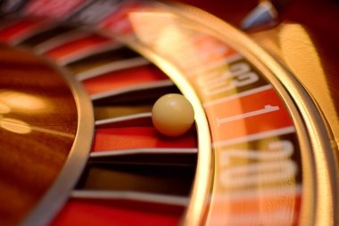 Roulette wheel at mekar189 MSC table with close-up and wide angle camera views